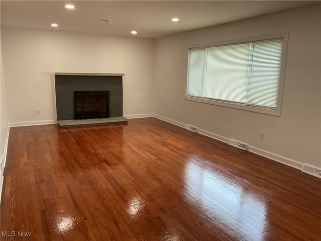 Building Photo - 3648 Avondale Rd