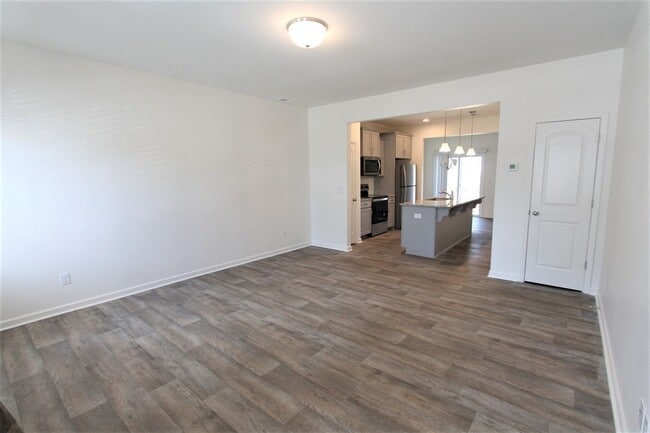 Building Photo - BEAUTIFUL 2 Bedroom Townhome in Cox Mill D...