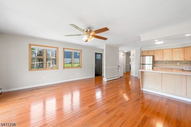 Building Photo - 18 W River Styx Rd