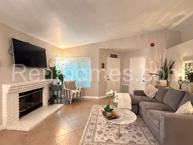 Foto del edificio - 2175 Johnston Rd