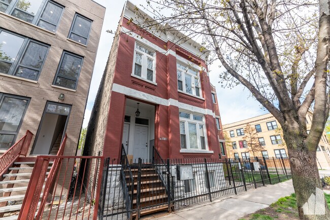 Building Photo - 2702 W Thomas St