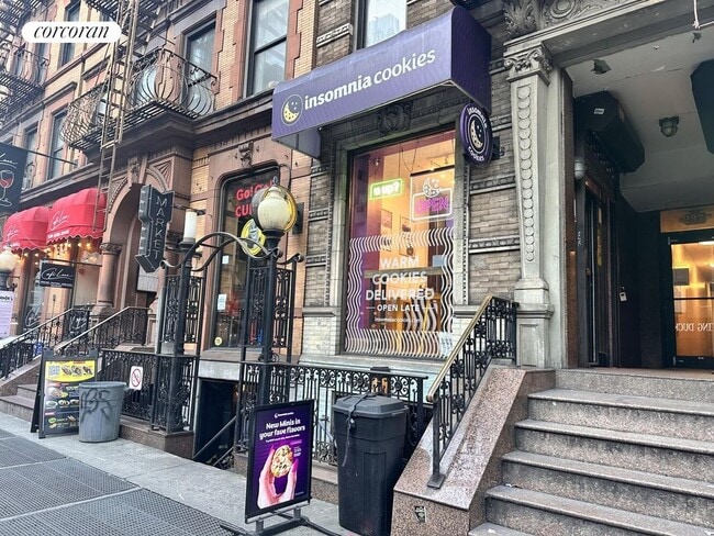 Building Photo - 231 E 53rd St