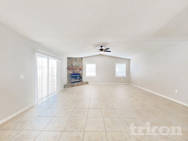 Foto del edificio - 7029 Symmes Rd