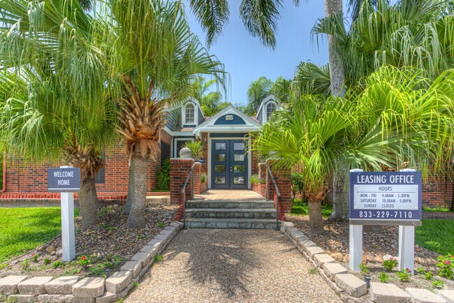 Building Photo - Sawgrass Apartments