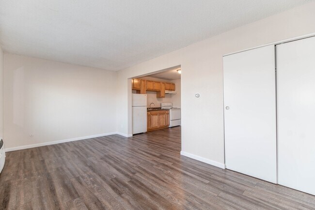 Foto del edificio - 8780 Galen Ct