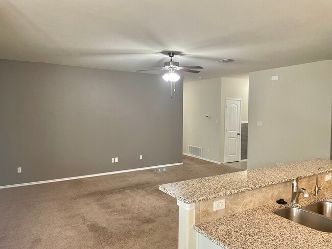 Building Photo - 116 Zoisite Ln