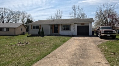 Building Photo - 310 Roanoke Dr