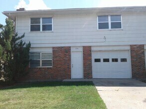Building Photo - 296 Chris Dr