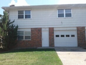 Building Photo - 296 Chris Dr