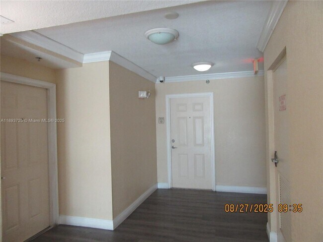 Foto del edificio - 2475 NW 16th St Rd