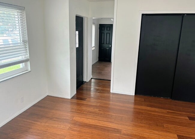 Foto del edificio - 1704 Freeman St S