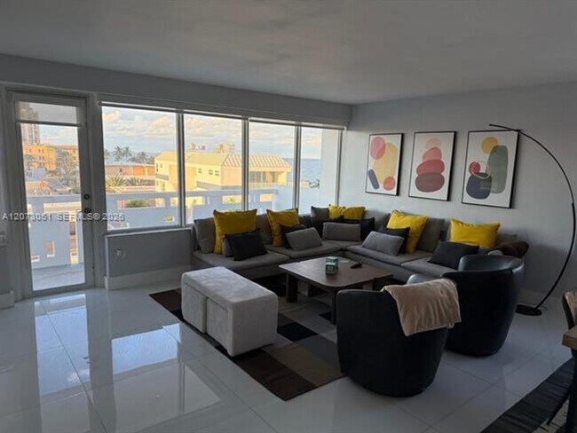 Foto del edificio - 3111 N Ocean Dr