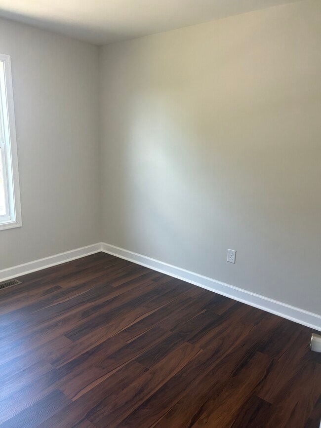 Foto del edificio - 404 Virginia Ave