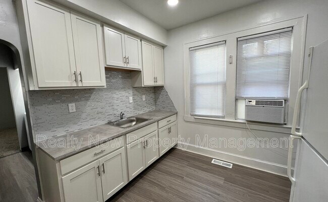 Building Photo - 12228 Fairview Ct