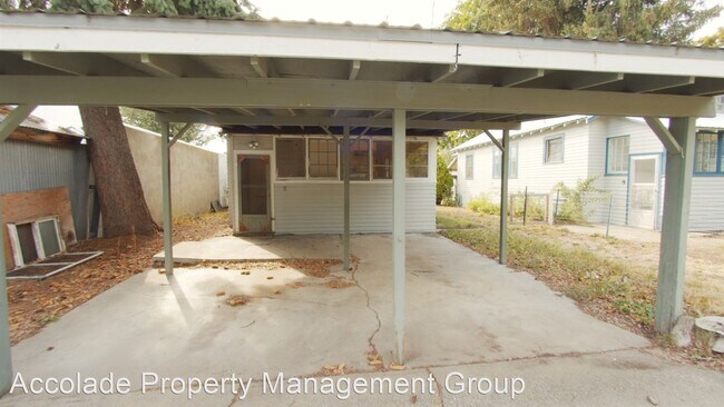 Foto del edificio - 2 br, 1 bath House - 204 N Anderson