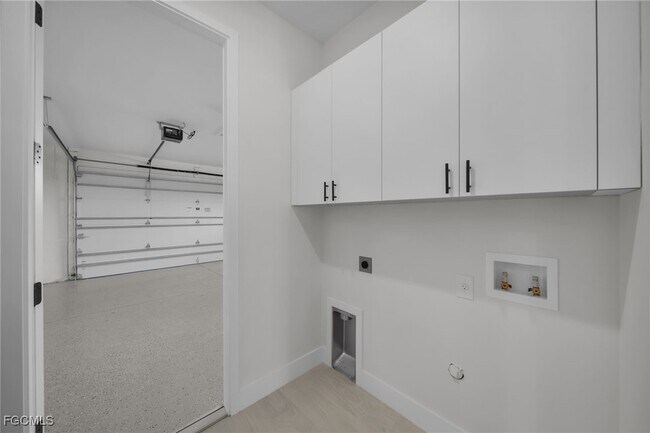 Foto del edificio - 3435 SW 8th Ct