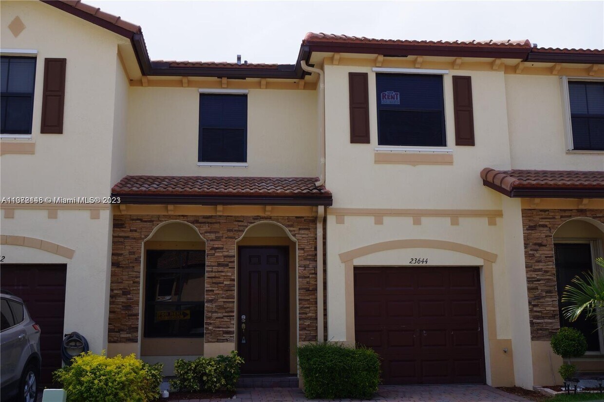 23644 SW 118 Ave, Homestead, FL 33032 Townhouse for Rent in Homestead, FL