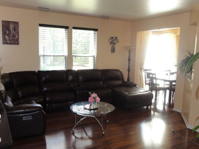 Foto del edificio - 3156 Bromley Ln
