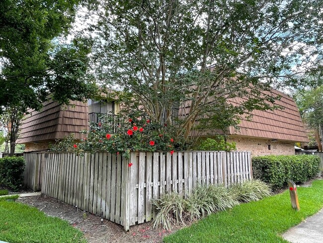 Building Photo - Cypress Ct. - Unit 436