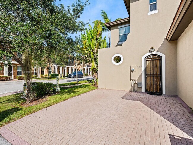 Foto del edificio - 14762 SW 12th St