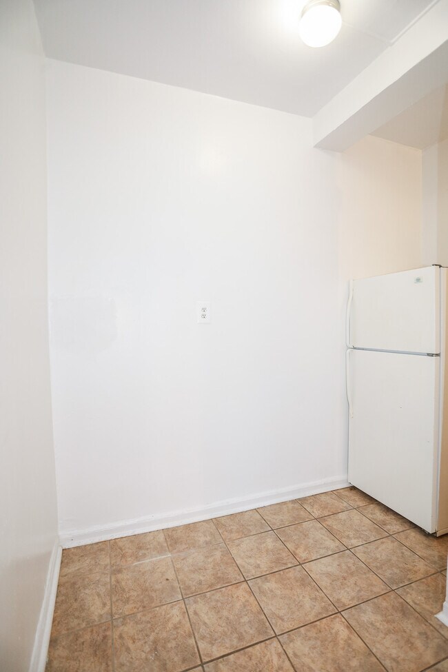 Foto del edificio - 7453 N Greenview Ave
