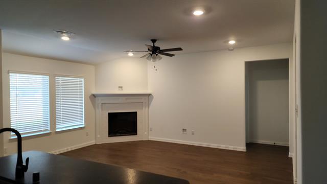 Foto del edificio - 5312 Locke Dr