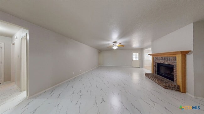 Building Photo - 3909 Bolivar Dr