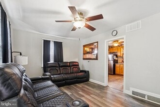 Building Photo - 181 Crossland Ave