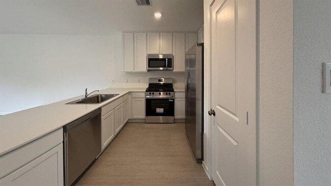 Building Photo - 3128 Twisted Myrtle Dr