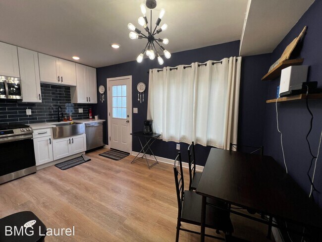 Foto del edificio - 2 br, 2 bath House - 6018 Eastern Ave NE