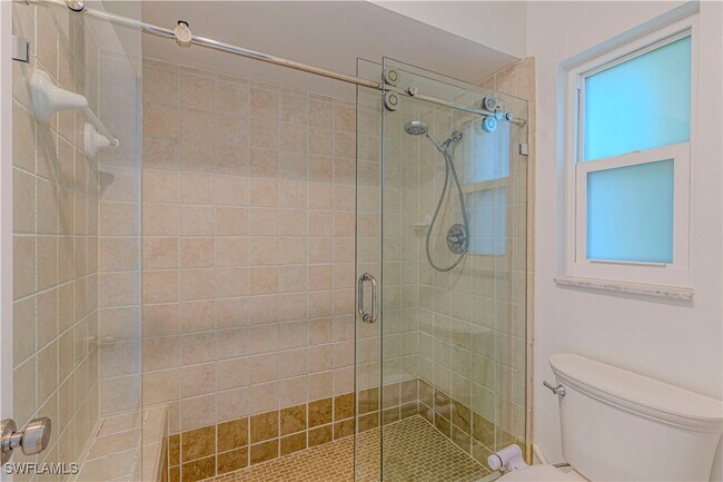Building Photo - 297 Bay Meadows Dr