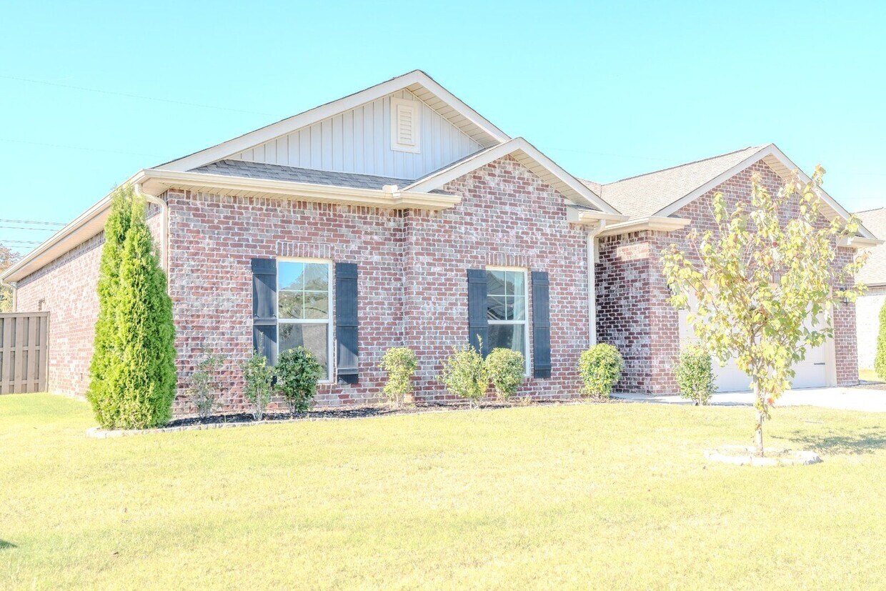 Foto principal - 14145 Lannister Ln