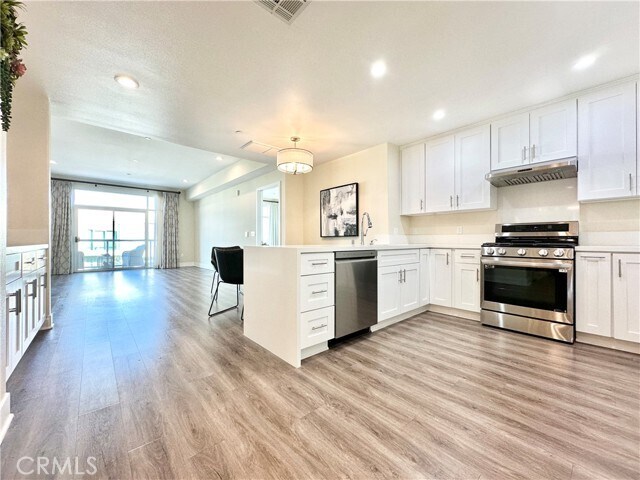 Foto del edificio - 56 E Duarte Rd