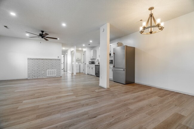 Building Photo - Updated 3-bedroom 1 bath Home in Springdale!!