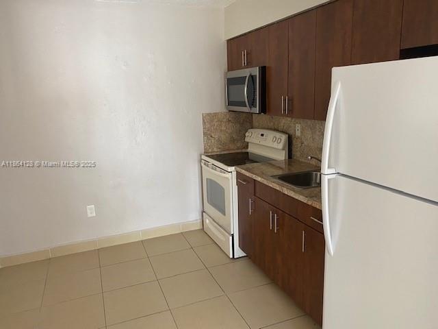 Foto principal - 627 SW 3rd St