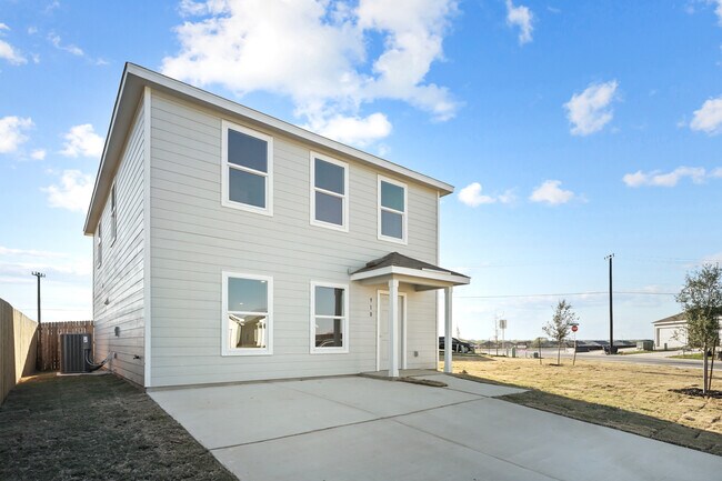 Foto del edificio - 910 Stricker Path