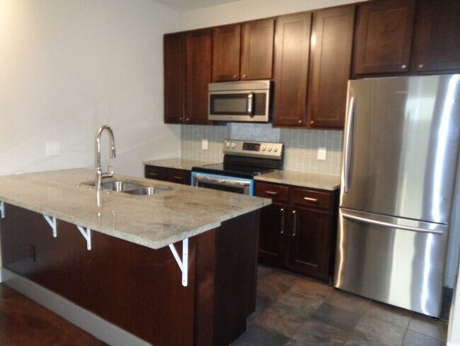 Foto del edificio - 2360 Indiana Ave  (43202)  ( OSU for 8-15-...