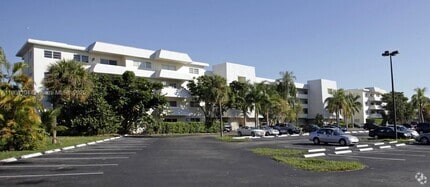 Building Photo - 7410 SW 82nd St
