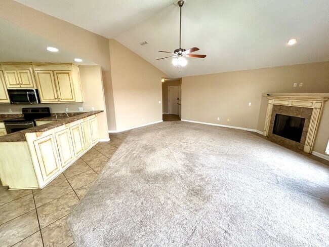 Building Photo - FOR RENT in Dothan , AL!!