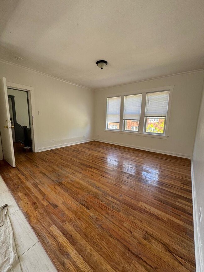Foto del edificio - 5309 W Potomac Ave