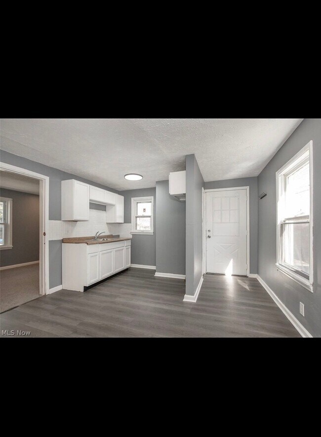 Building Photo - 7815 Jeffries Ave
