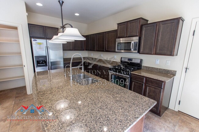 Building Photo - 4467 E Remington Dr