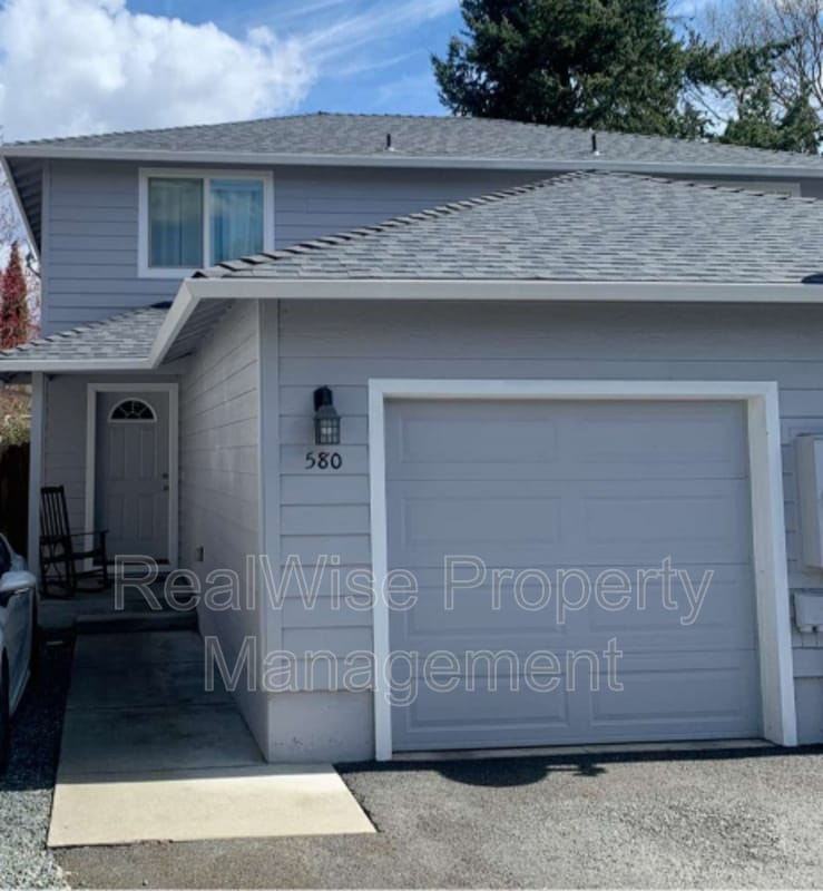 580 Sunset Way, Grants Pass, OR 97527 Condo for Rent in Grants Pass
