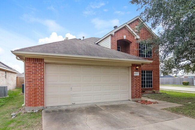 Building Photo - 16707 Great Oaks Glen Dr