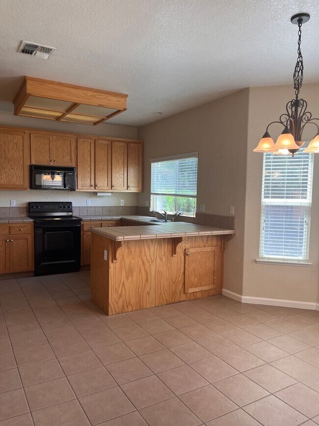 Foto del edificio - Beautiful Home in Hughson 3 bedroom 2 baths!