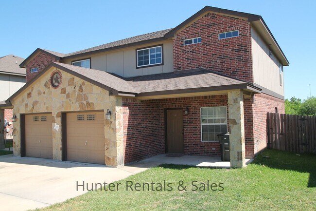 Foto del edificio - 1111 Grace Point Dr