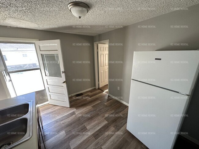 Foto del edificio - Cute 1 bed 1 bath condo unit in Independence!