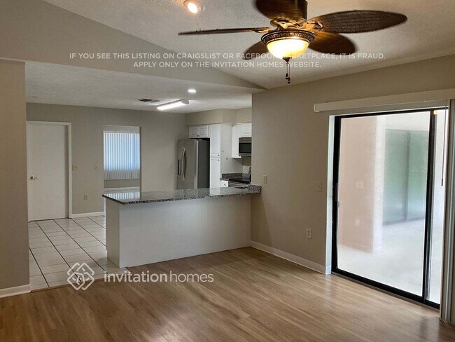 Foto del edificio - 35208 Dolphin Lake Dr
