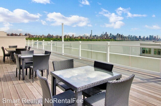 Building Photo - Studio, 1 bath Apartment - 930 River Road