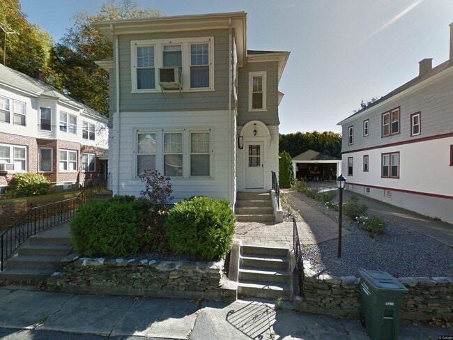 Building Photo - 15-17-17 Foster Ct